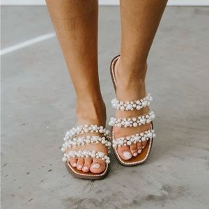 Steve Madden pearl sandals 🧜‍♀️🦪